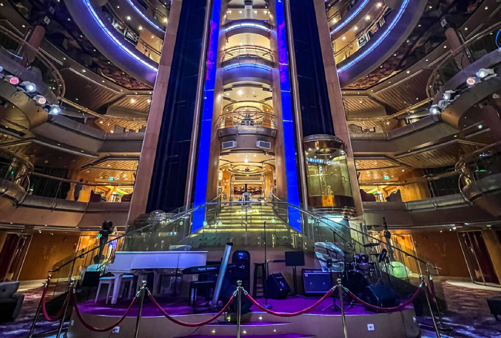 NOCHE GRANDEUR